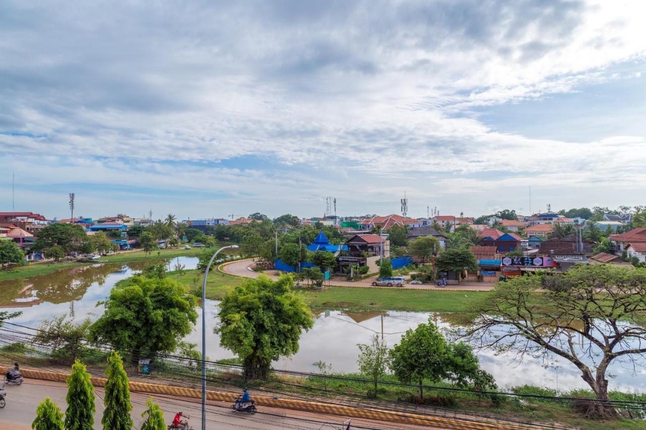 Siem Reap Riverside Hotel Εξωτερικό φωτογραφία